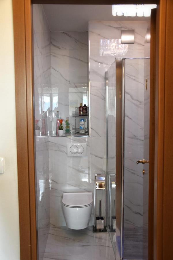 Luxurious Apartment Majda, 2 Bathrooms And Free Parking Split Exterior photo