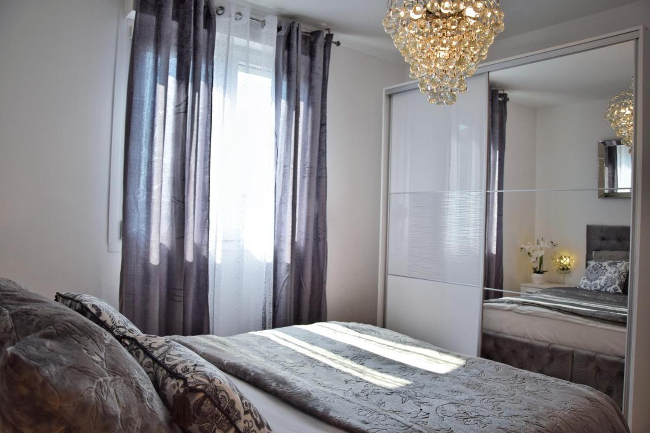 Luxurious Apartment Majda, 2 Bathrooms And Free Parking Split Exterior photo